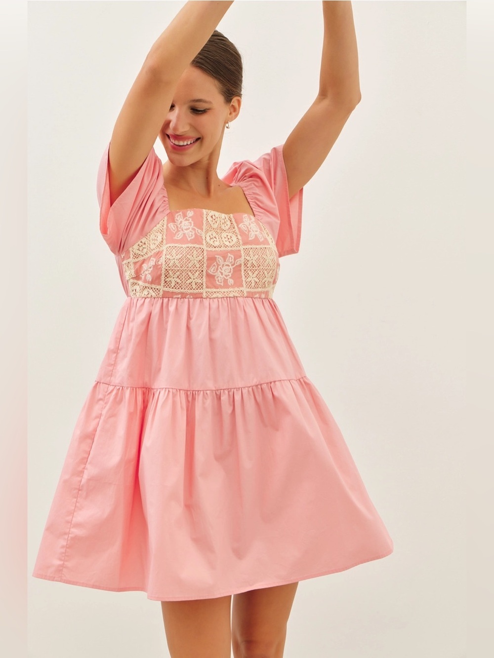 NWT Square Neck Cotton Poplin Tiered Mini Dress with Crochet